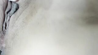 Beauty Colombian with the attitude of a vulgar skank wants to seduce you with her soak