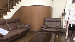 goddess Married Japanese Mom Has Sex With Bro Who Will Deliver Her A Package When Her
