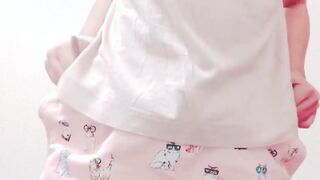 [Amateur] Is it only me who is lusty at three o'clock into the middle of the night? Can you view masturbation?