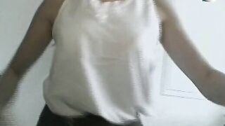 Blonde schlampe notgeil inside der kueche! schau was da alles rein passt! Snatch, soak vagina, 18 yo