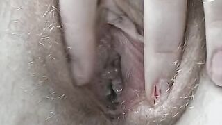 Blonde schlampe notgeil inside der kueche! schau was da alles rein passt! Snatch, soak vagina, 18 yo