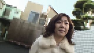 Japanese mom put the Sex Toy inside her Snatch an nailed rough