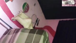 HONEY TOES CONCEALED INTO A CHAIR