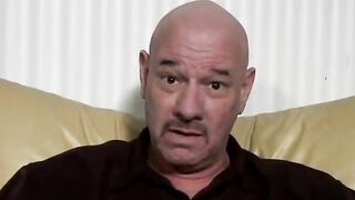 3Some of old lady and 2 hotties have mature man suck their foot