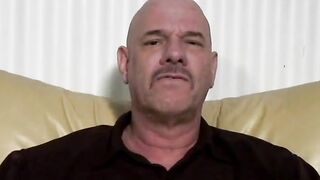 3Some of old lady and 2 hotties have mature man suck their foot