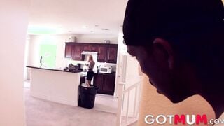 Get Mum - Burglar Rob Blonde Mom Vagina w/ bbc