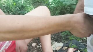 While hiking i found an mature lady busy masterbating, i walked over jerked off and jizzed