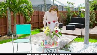 GingerPatch - Small Redhead 18 Yo (Amber Addis) Give babe Oral Sex To Huge Cock