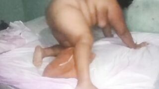 Chubby rich butt is so Bae that she masturbates into her bed