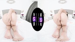 TmwVRnet - Diana Rius - Gives me keys to view my snatch