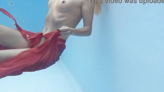 Hottest mom gets naked underwater