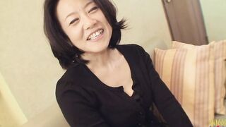 eastern older convinced to fucked so she receives a sloppy cummed into bed Junko Sakashita