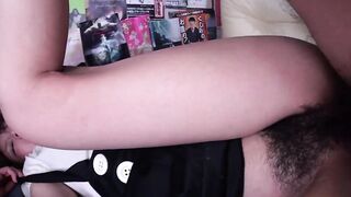 chinese 19 year old Arisa also has sex with her hands