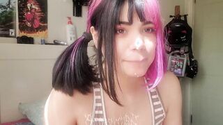 Booty Plug dilatador y ahora mi consolador eyacula Probando mis nuevos juguetes