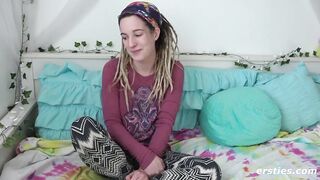 maren fondling her unshaved bush to extreme climax