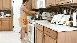 Housewife Fucks Her Ebony Toy