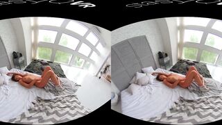 Hot beauty posing with her perky tits inside exclusive vr porn tape