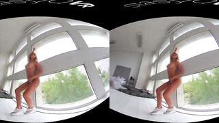 Hot beauty posing with her perky tits inside exclusive vr porn tape