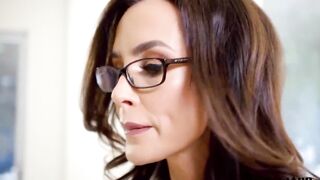Bae milf Lisa Ann wrecked before interracial facial