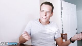 Reality Junkies - Justin Hunt Agrees To Help His Stepsis Brandi Hot But Only If He Sees Her Long Jugs