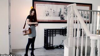 Photographer Liv Wild's Tight Twat Craves Occupies Seth's Penis