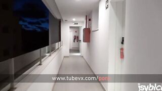 VISIT-X Vollbusige Josy African blaest fuer Zimmerservice und laesst sich unter der Hotel Dusche durchficken