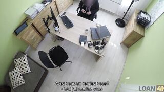LOAN4K. Lassie veut faire des parations mais elle devrait baiser pour un prï¿½t