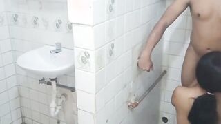 My stepsister accidentally drops the bath tub towel and I banged her well- porn into Spanish Xvideos