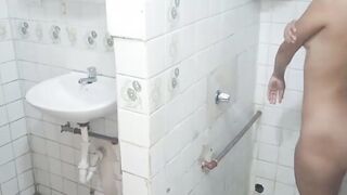 My stepsister accidentally drops the bath tub towel and I banged her well- porn into Spanish Xvideos