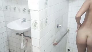 My stepsister accidentally drops the bath tub towel and I banged her well- porn into Spanish Xvideos