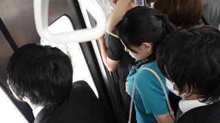 乳首いじり痴漢電車～勃起ちくびを執拗につまみ上げられイキ堕ちる人妻～ 加治史奈