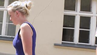 Anna Mai ferngesteuert! Outdoor mit Vibroei zum Orgasmus! Barely Legal, teens, Flash, Cunt, Butt, Titts