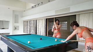 Alex Marin teaches me and my gf Yamileth Ramirez how to play nuts and sticks.