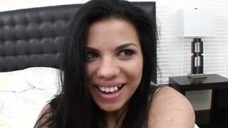 Hispanic Selena Rios blows and fucks to got her cumshot