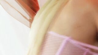 Bombshell blonde loves some vagina licking before stud bangs her