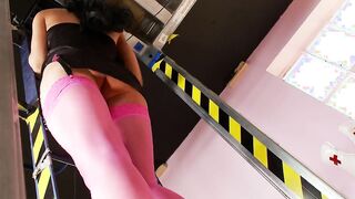 Inked hoe fills her mouth with penis and lovin it