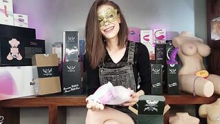 Unboxing - 8 Fantasy Vibrator from Wildolo