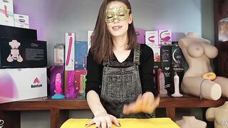 Unboxing - 8 Fantasy Vibrator from Wildolo