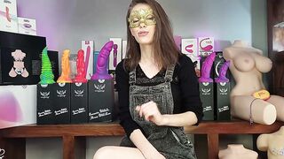 Unboxing - 8 Fantasy Vibrator from Wildolo