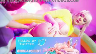 Candy women Blowing lollipop and banged! into the butt AliceBong