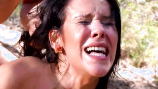 Harter Sex into der Wildnis mit Jenny