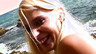 Paar filmt sich beim Ficken am Meer