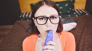 Velma Dinkley was caught by Fred Jones masturbating with Vibrator - Cosplay Spooky Boogie