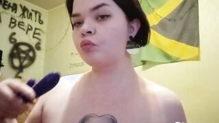 Hot cunt with mouth blows her toy and fucks herself