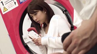 https://bit.ly/3b1i2As Alone with a incredible woman inside light clothes at a coin laundry. I can't stand the chillerism of a woman who is careless ...[Part 1]