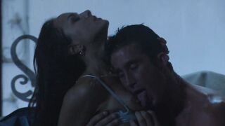 Huge haired Bombshell screams into agony as she could not withstand hard nailing