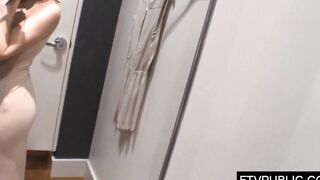 Eighteen masturbates into changing room