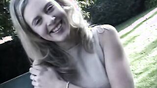 Petite bodied bimbo offer warm blowy before fucking on the living room