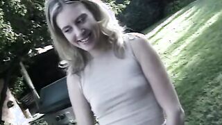 Petite bodied bimbo offer warm blowy before fucking on the living room