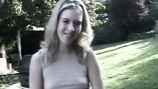 Petite bodied bimbo offer warm blowy before fucking on the living room